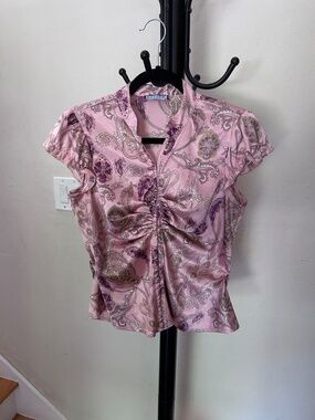 Fitted Silk-Like Polyester Sheen Floral Print Wrinkle Free Blouse